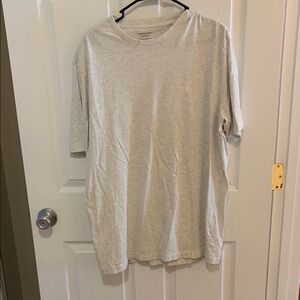 American Eagle Outfitters Light Gray Short Sleeve Tee